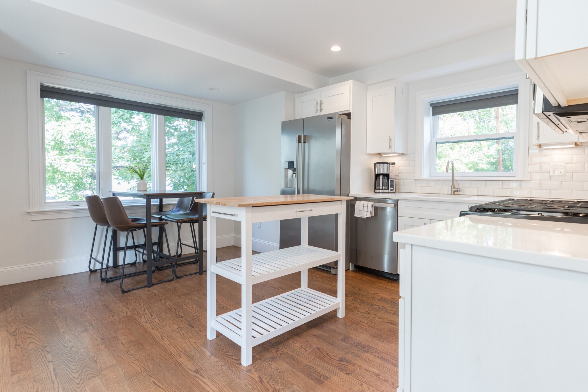 Building Photo - 121 Centre St