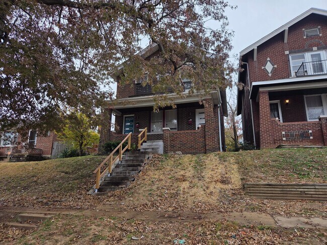 Building Photo - 4238 S 38th St