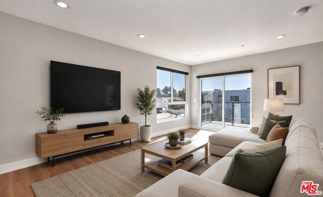Building Photo - 4507 Lomita St