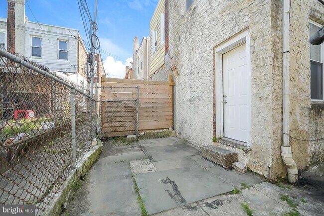 Building Photo - 2629 N 34th St