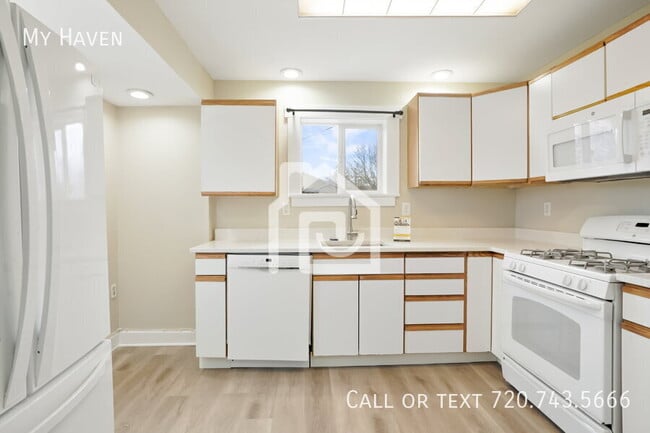 Building Photo - 1010 Jay St