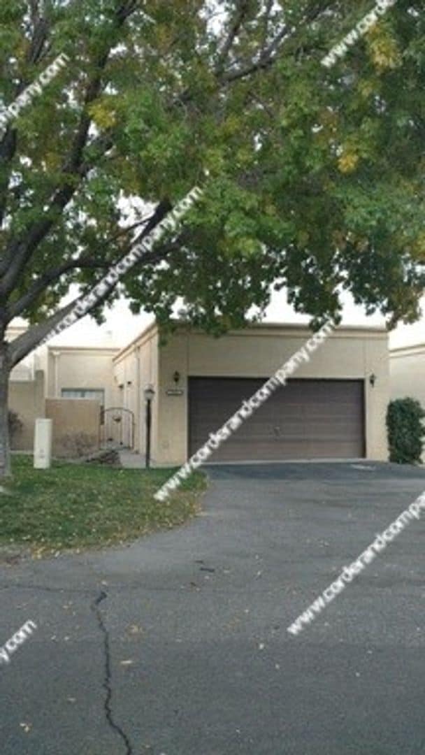 Building Photo - Cute 2 Bedroom, 2 Bathroom, 2 Car Garage and 1,562 Sq. Ft. home in 55+ Community in Rio Rancho.