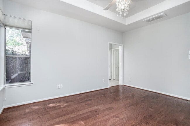 Building Photo - 59 Douvaine Ct