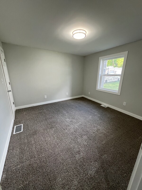 Building Photo - 806 S Clay St