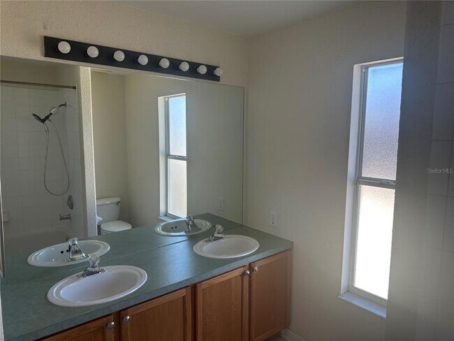 Building Photo - 2746 Heron's Landing Dr