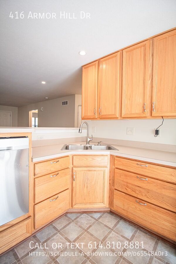 Building Photo - 416 Armor Hill Dr