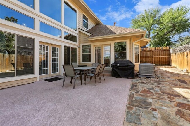 Building Photo - 6904 Peppervine Cove