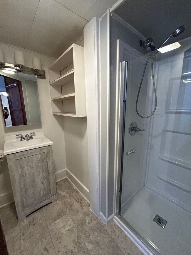 Building Photo - 910-914 N 11th Street