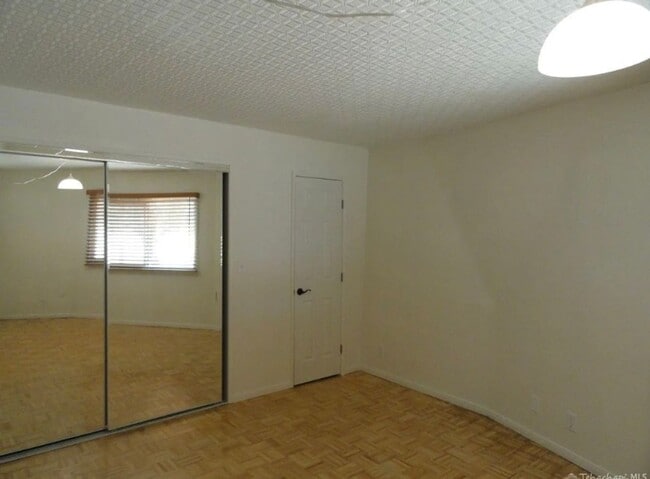 Building Photo - Spacious 2 story home located in West Golden Hills