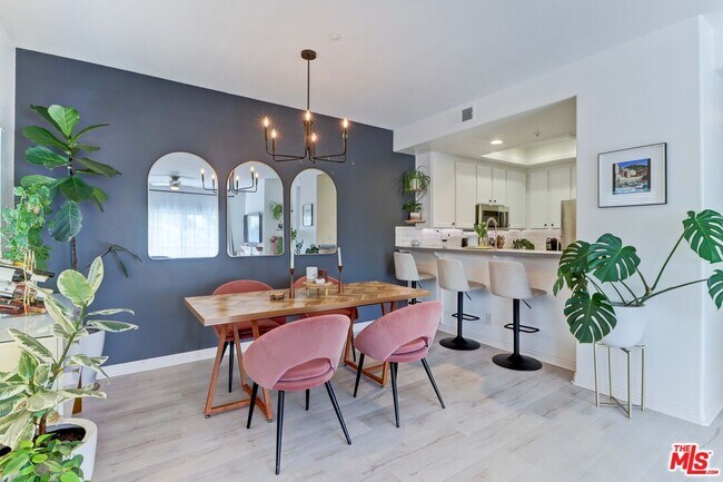 Building Photo - 2960 Champion Way