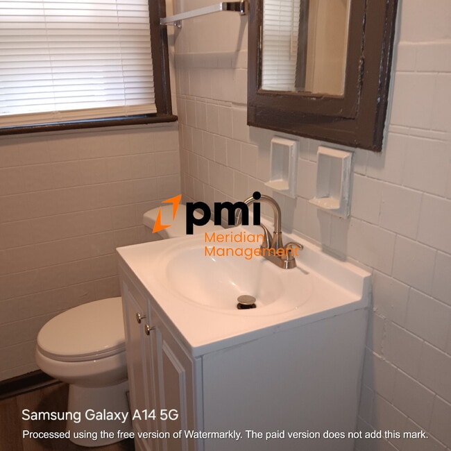 Building Photo - 1619 S Randolph St