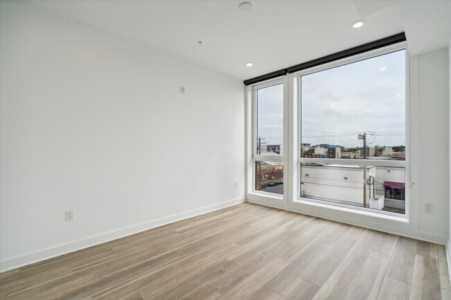 Building Photo - 2636 E York St