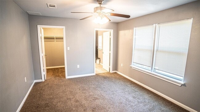 Building Photo - 106 W Hoopes Ave