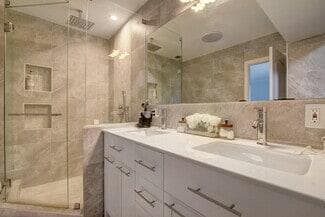 Building Photo - 4180 NW 5th Ave