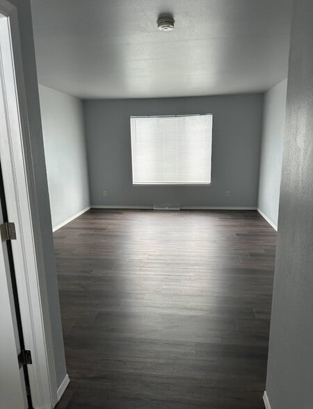 Livingroom - 1507 Glacier Hill Dr