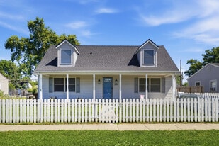 Building Photo - 245 Fitchland Dr