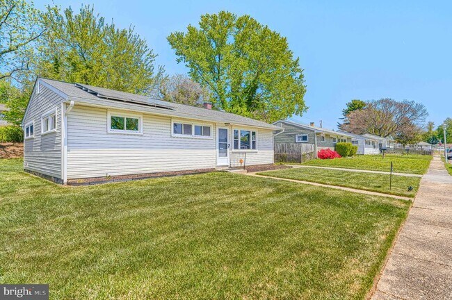 Building Photo - 5506 Adleigh Ave