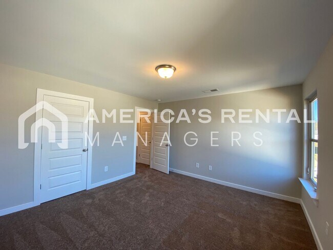Building Photo - Home for Rent in Lincoln, AL!