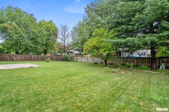 Building Photo - 1616 Hunter Ridge Dr