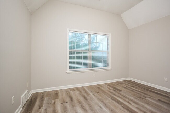Building Photo - 8116 Fleets Run Dr