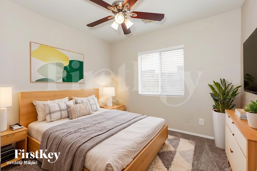 Building Photo - 3645 E Shapinsay Dr