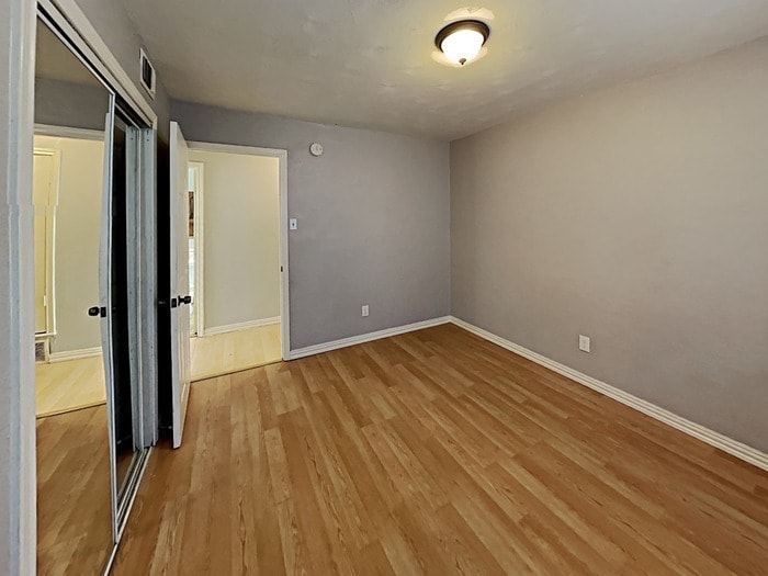 Building Photo - 4731 Bedford Dr
