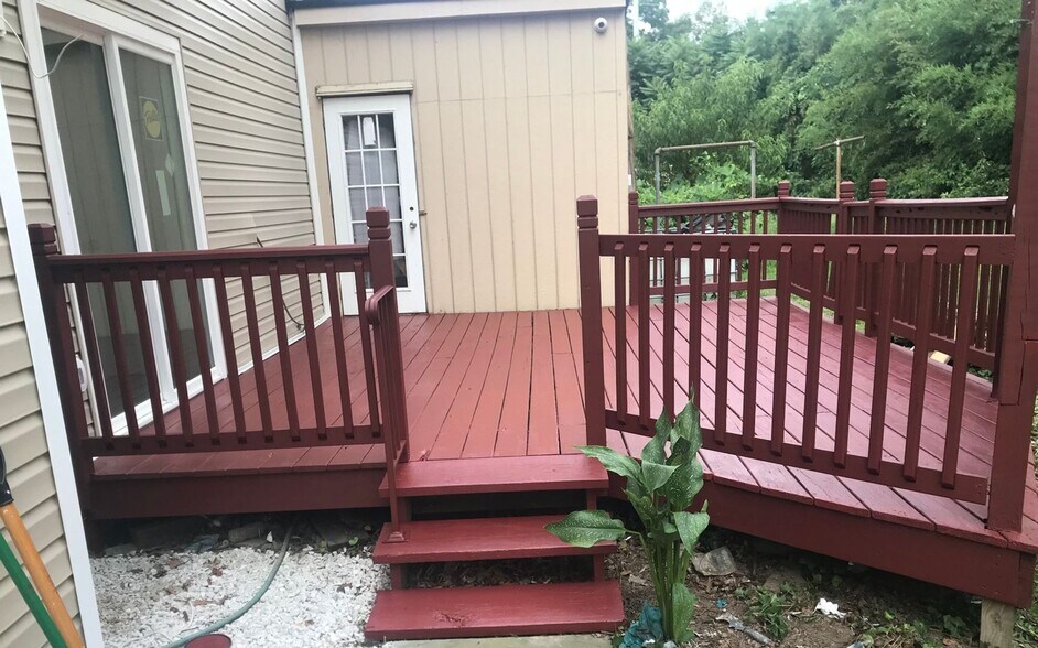 Building Photo - 302 S Camp Meade Rd