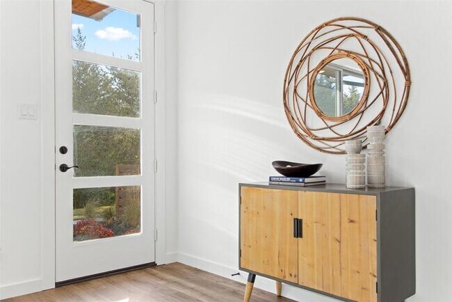 Building Photo - Upgraded Mira Lagos townhome with EV Charger and 2 car garage