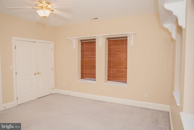 Building Photo - 6902 Tower of London Dr