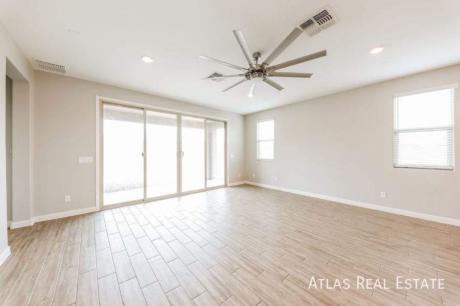 Building Photo - 20234 W Harrison St