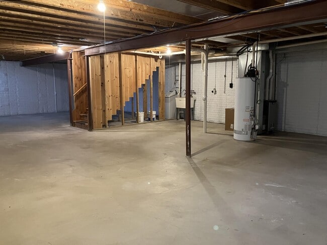 Building Photo - 1442 Oriole Dr