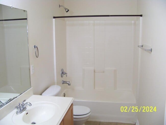 Building Photo - 440 Blackman Tr