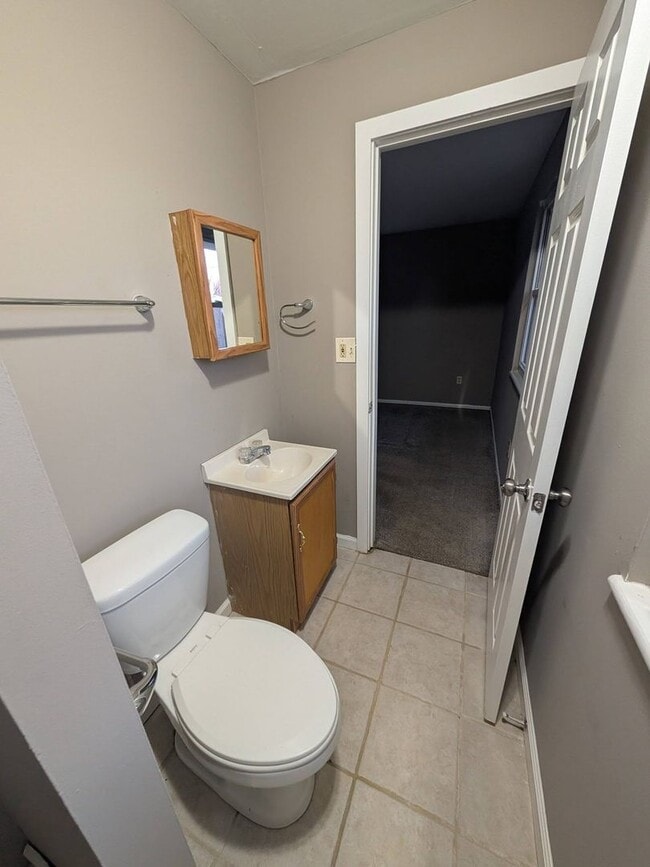 Building Photo - Cute 3 bedroom in New Lebanon