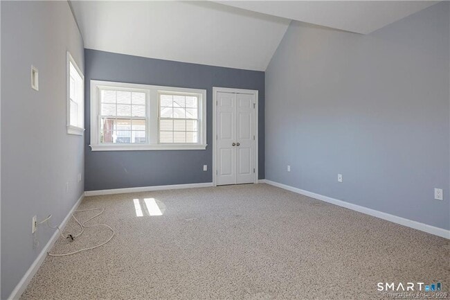 Building Photo - 160 E Elm St