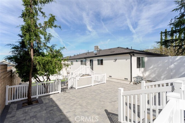 Building Photo - 10423 Pinyon Ave