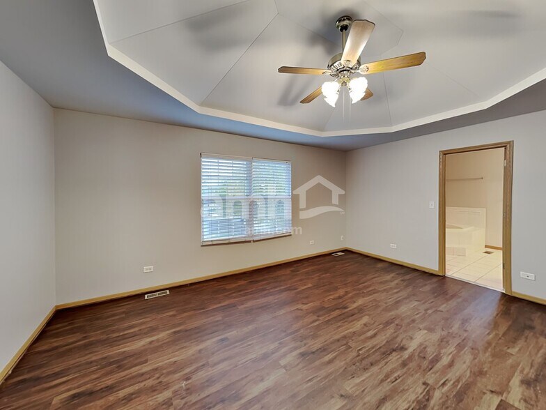 Building Photo - 25773 S Hoover Ct