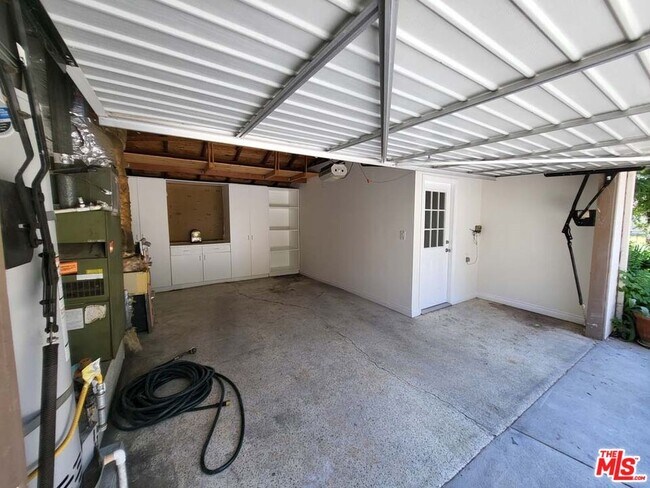 Building Photo - 4850 Excelente Dr