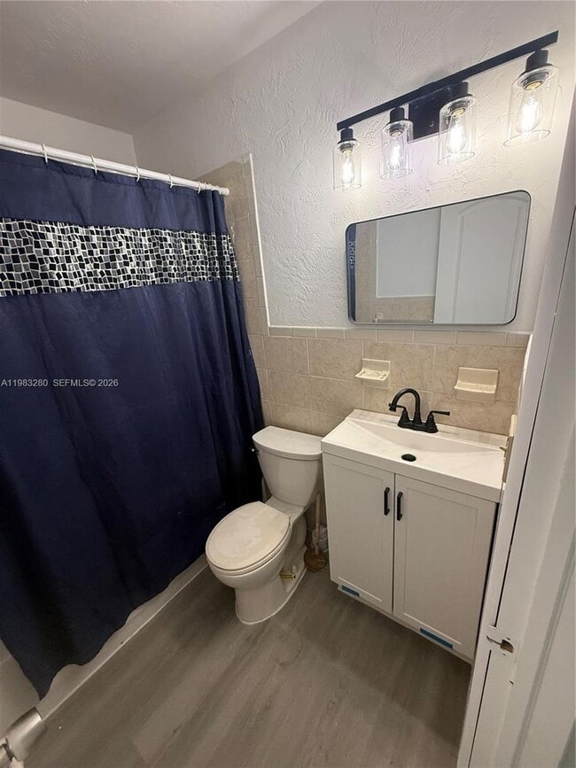 Building Photo - 1736 N 16th Ct