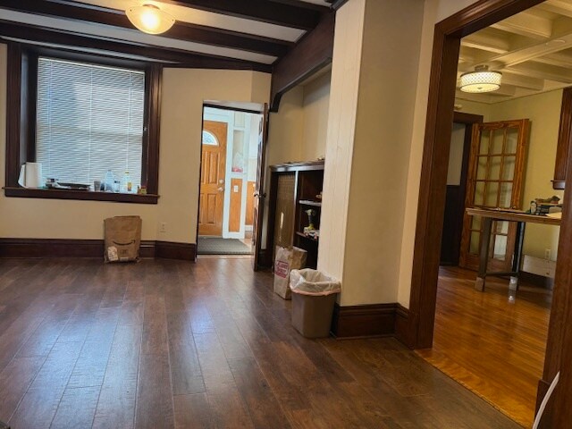 Building Photo - 803 Main St