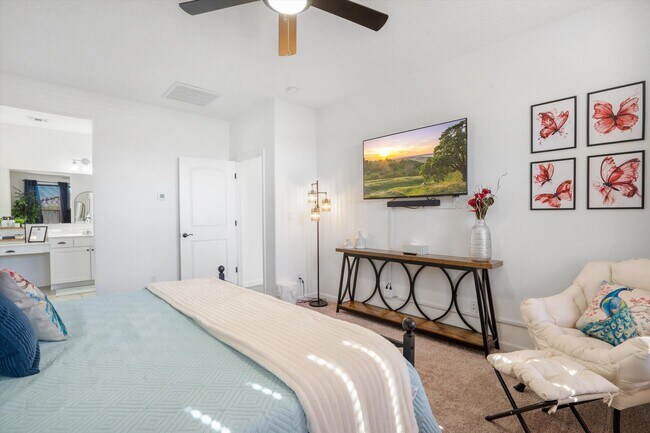 Building Photo - FULLY FURNISHED, Recently Constructed 4 Bedroom Home Available Near Golf Course Rd & Southern Blvd!