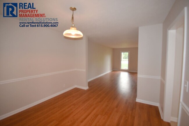 Building Photo - Spacious 3BR/2.5BA in Murfreesboro!