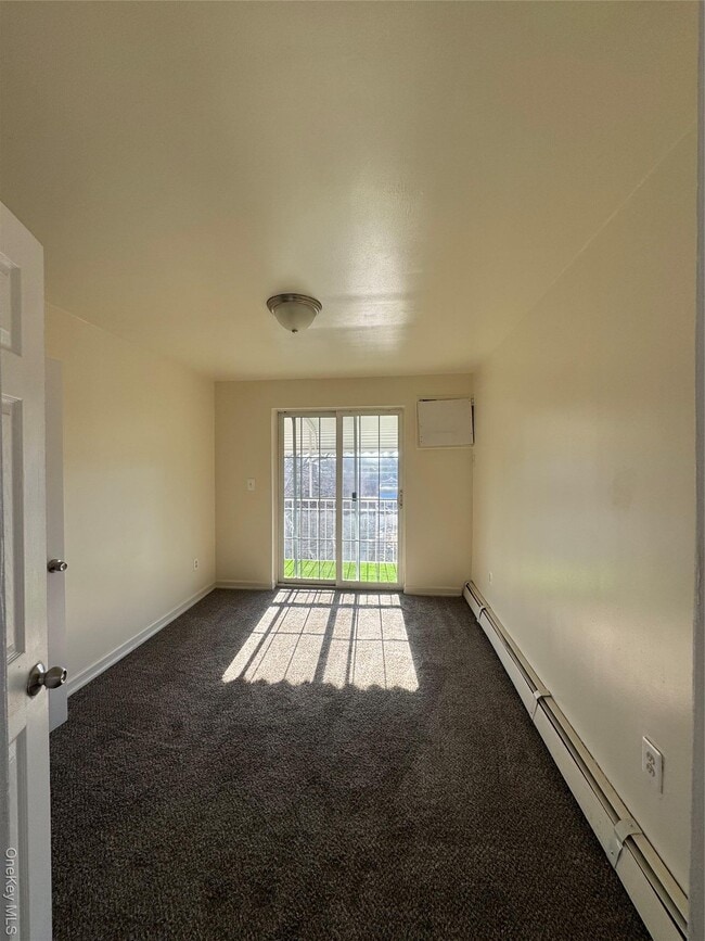 Building Photo - 948A Tilden St