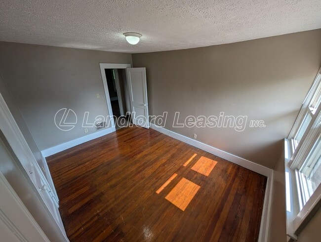 Building Photo - Character-Filled 3-Bedroom Colonial