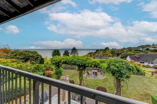 Building Photo - Space to Live, Host, and Breathe, All With a View of the Sound