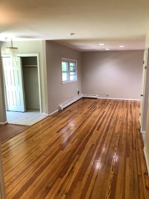 Building Photo - 141 W Clarkstown Rd