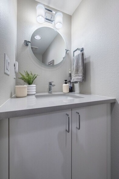 Building Photo - 2790 W 25th Ave