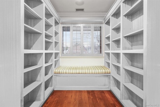 Building Photo - 36 Waters Edge