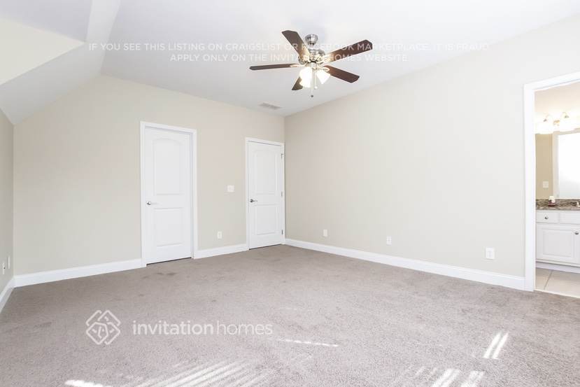 Building Photo - 215 Montana Way