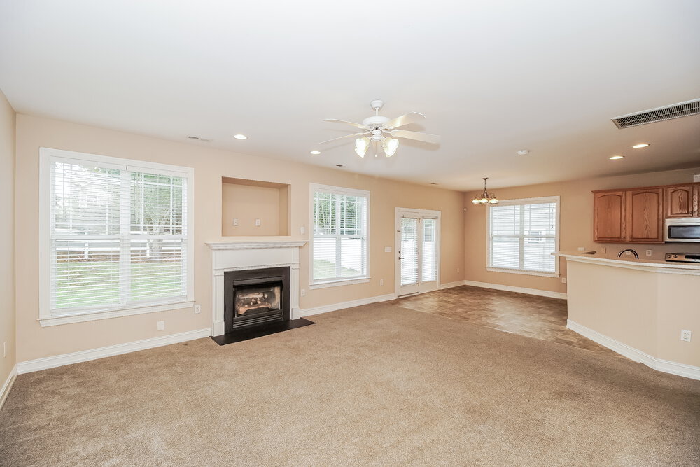 Building Photo - 19056 Coachmans Trace