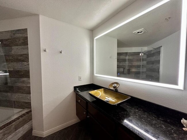 Building Photo - 11385 Affinity Ct